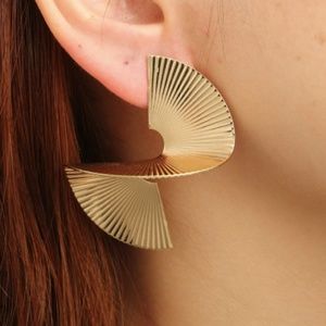 Spiral Fan Gold Geometric Earrings